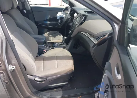 2018 Hyundai Santa Fe Sport 2.4L z USA, uszkodzony, nr VIN 5NMZT3LB0JH053313